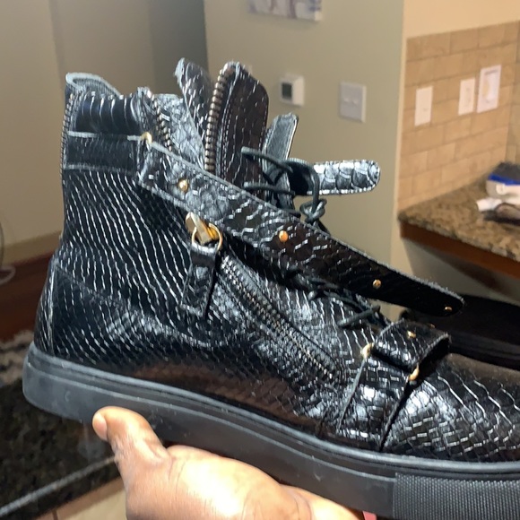 J75 black shoes in perfect condition - Picture 3 of 4